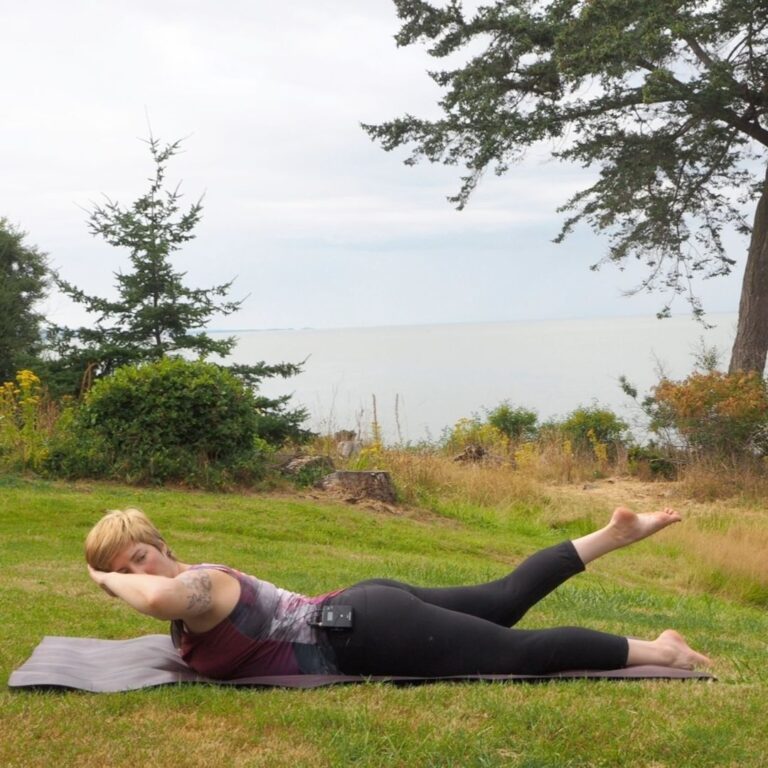 5 ways somatic yoga can reduce pain in the body